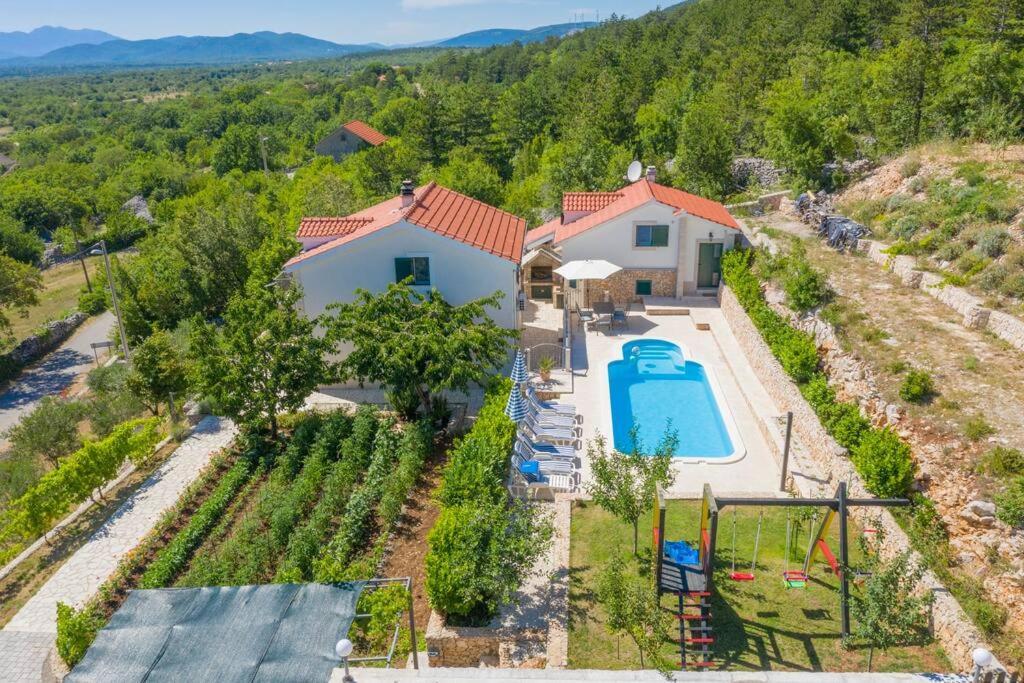 Three-Bedroom Villa With Private Pool Lovreć Eksteriør billede